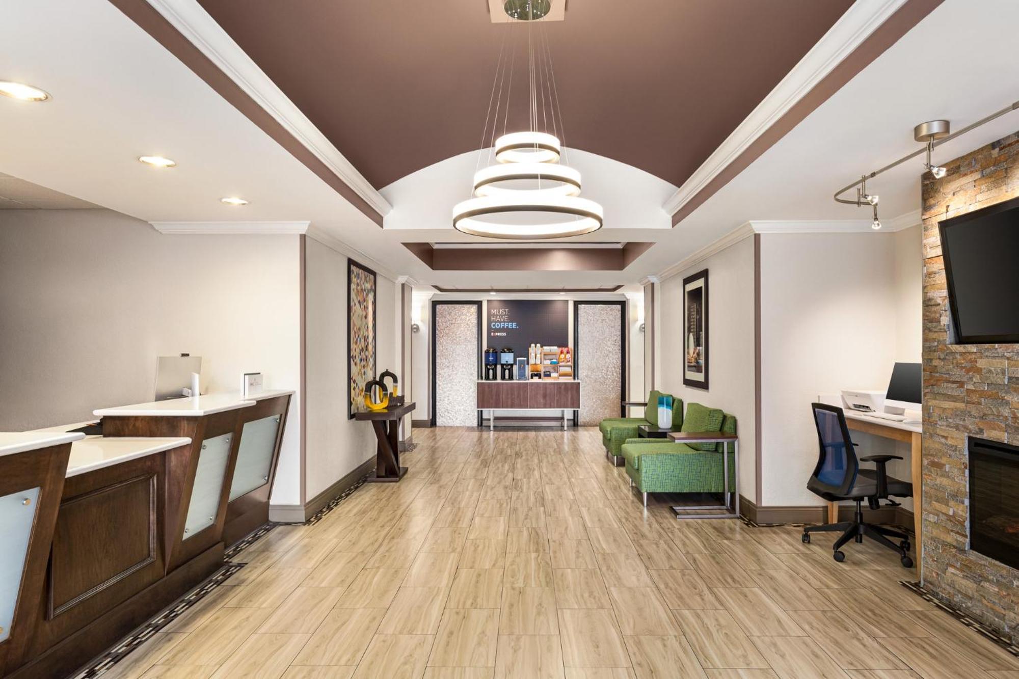 Holiday Inn Express Hotel & Suites Live Oak By Ihg Esterno foto
